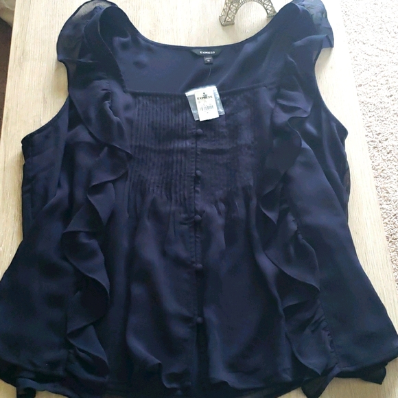 Express Tops - NWT Express sleevless peplum top